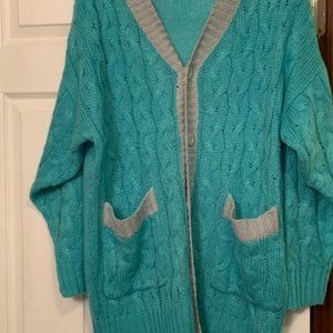 LULAROE LUCILLE SWEATER